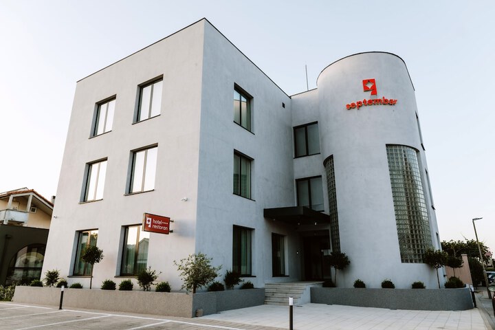 Hotel septembar