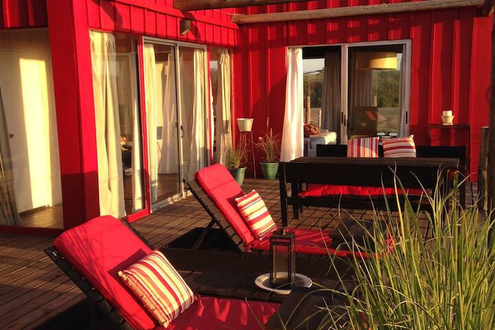 Sundeck 33 of 37
