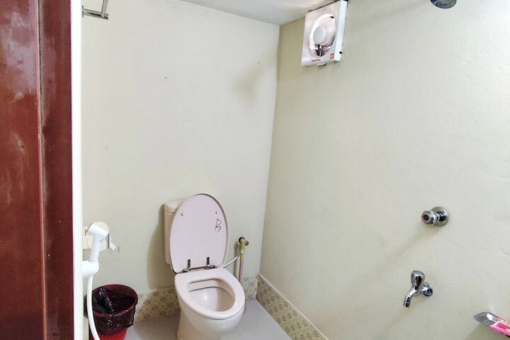 Room 18 of 23