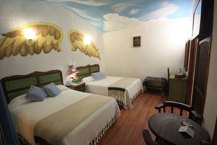 Room 2 of 19