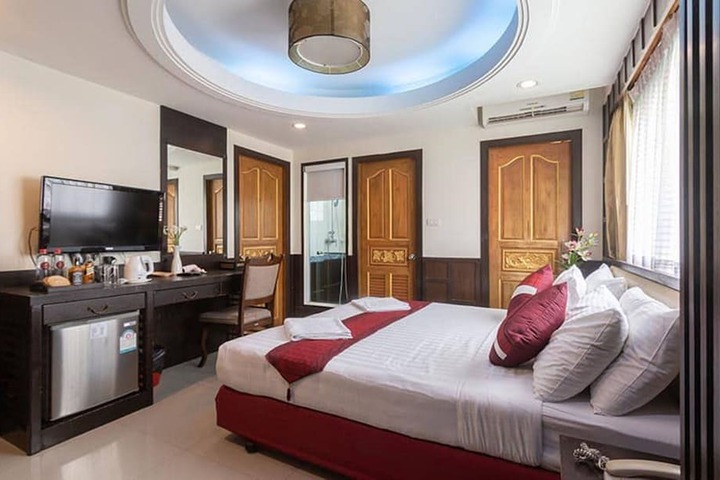 Room 14 of 60