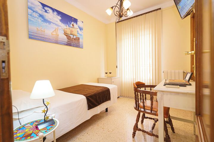 Room 46 of 76