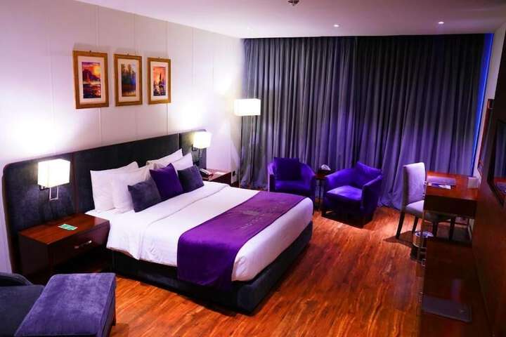 Room 8 of 42