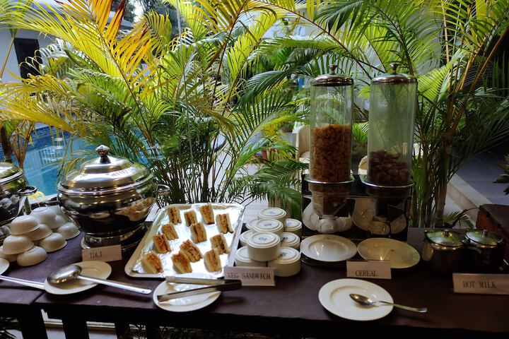 Breakfast/Coffee Service 20 of 24