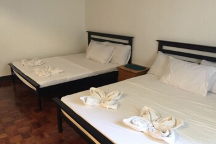 Room 33 of 103
