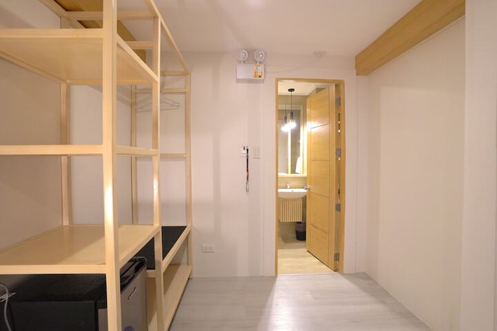 Room 59 of 81