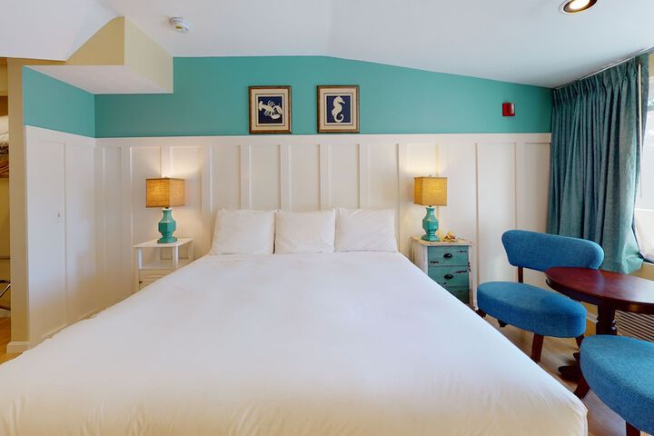 Room 26 of 85