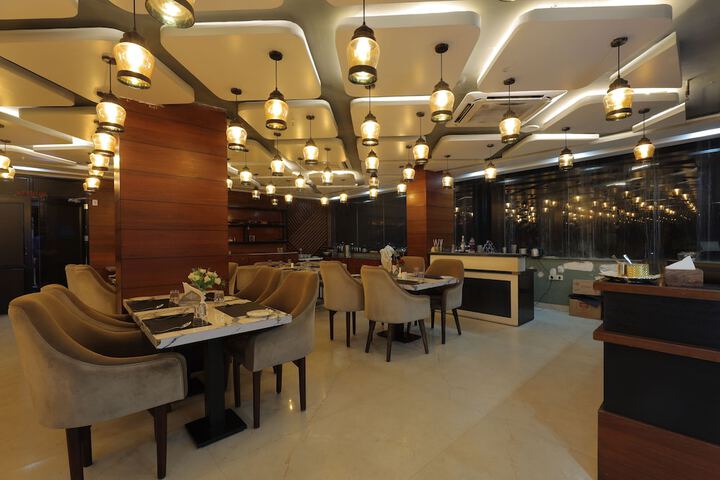 Dining 89 of 140