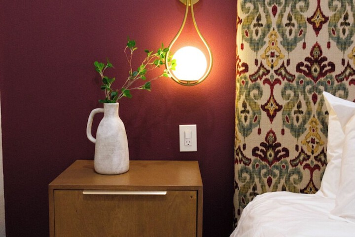 Room 8 of 33