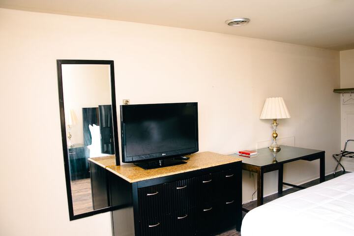 Room 18 of 131