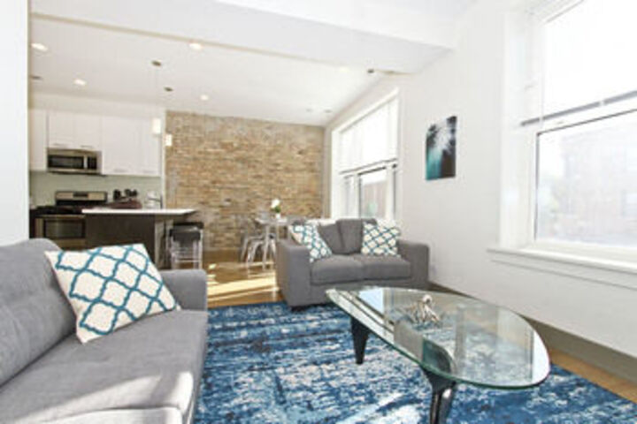 Vibrant 2BR in Wrigleyville by Sonder in Chicago, IL