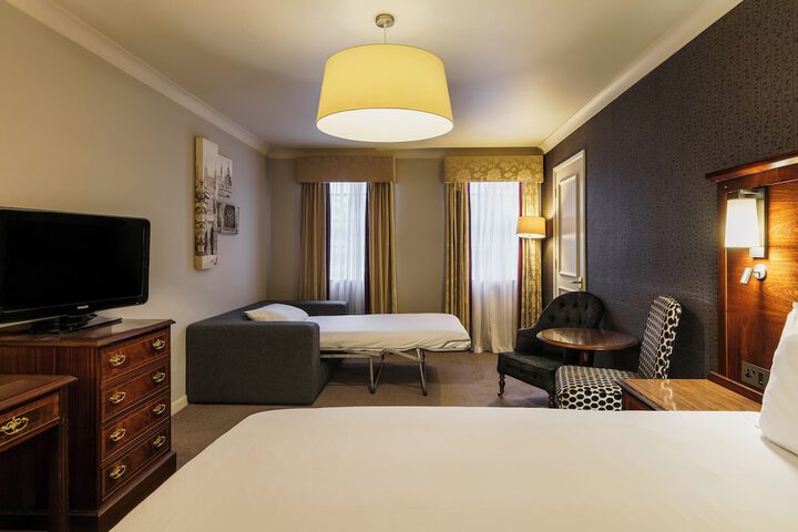 Room 17 of 124