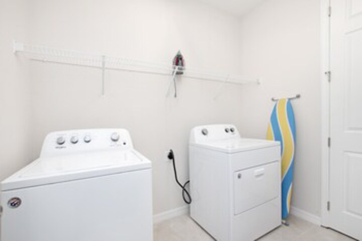 Laundry 16 of 78