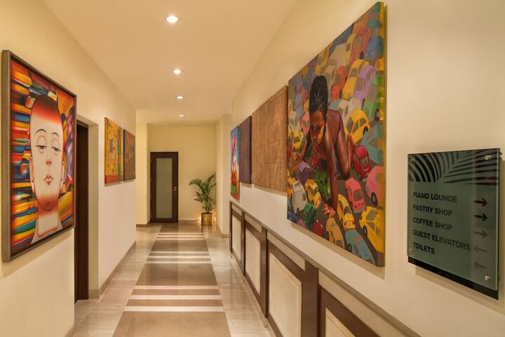 Ballroom/Hall 31 of 39