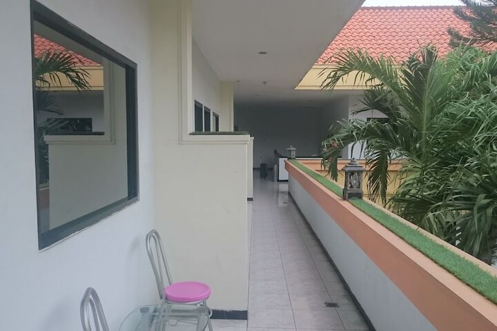 Terrace/Patio 27 of 33