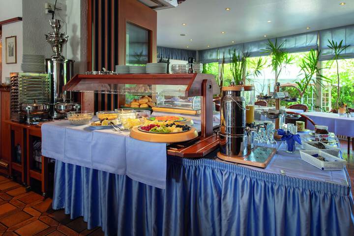 Breakfast/Coffee Service 14 of 27