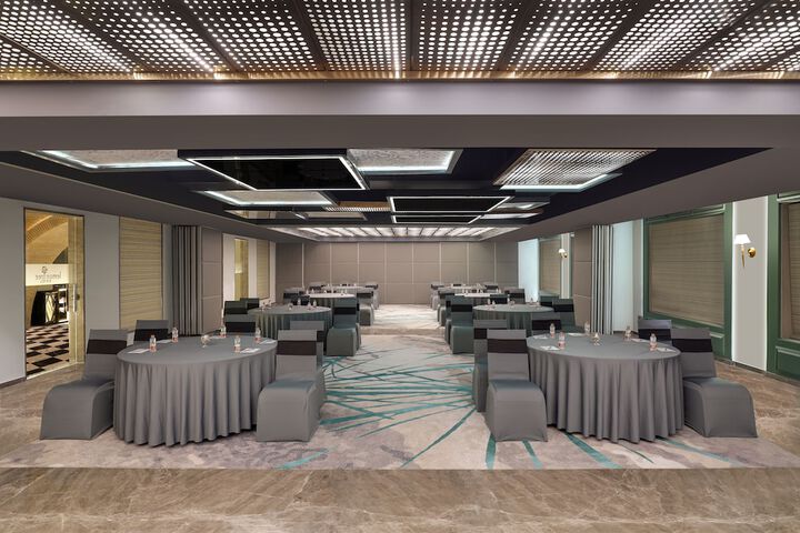 Ballroom/Hall 78 of 85