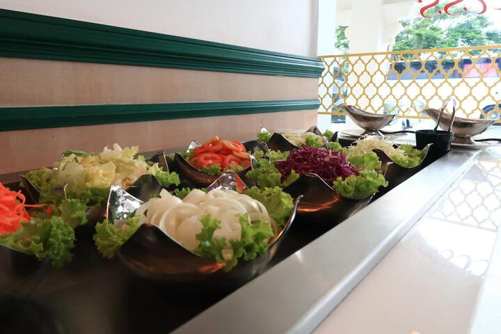 Dining 46 of 59