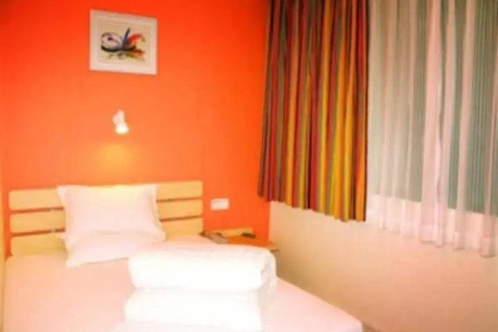 Room 3 of 4