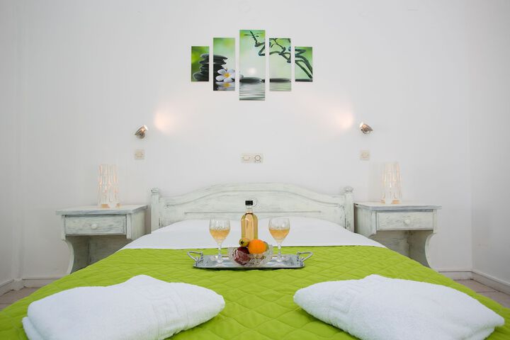 Room 2 of 36