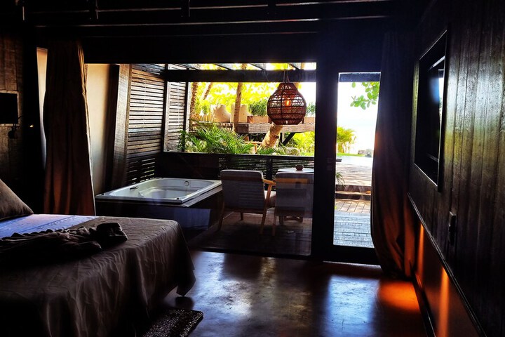 Room 2 of 80