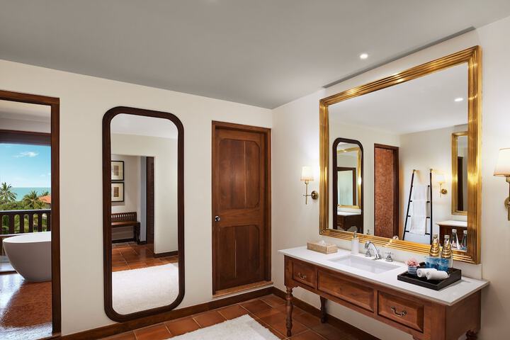 Room 42 of 78