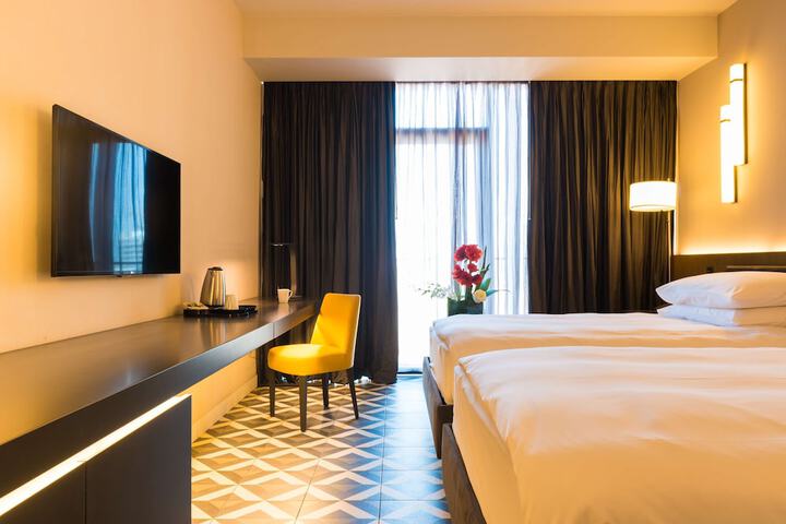 Room 30 of 114