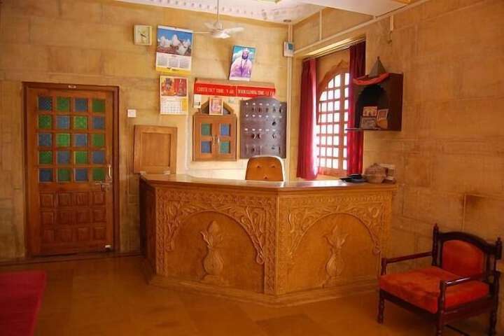 Entrance & Lobby