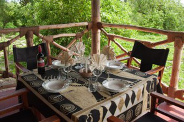 Dining 13 of 30