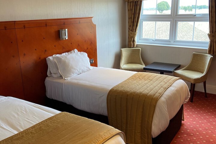 Room 8 of 47