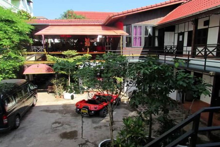 Hotel Exterior 22 of 26