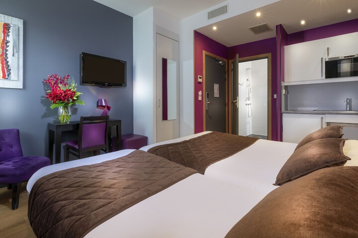 Room 33 of 53