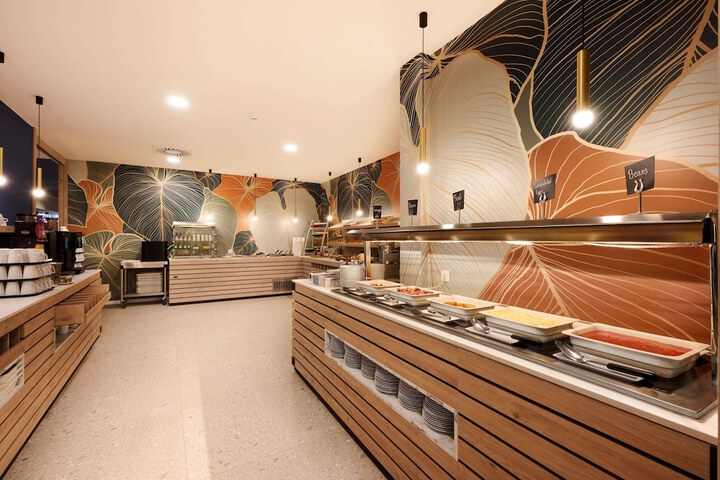 Breakfast area
