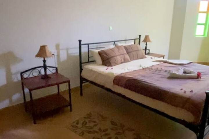 Room 5 of 28