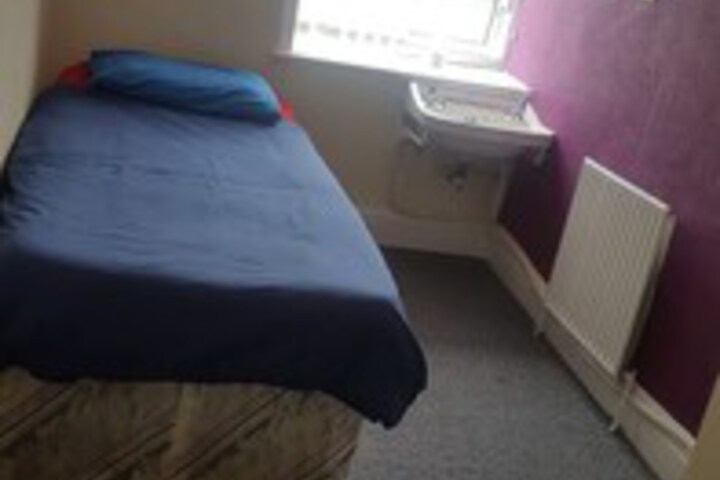 Room 3 of 7