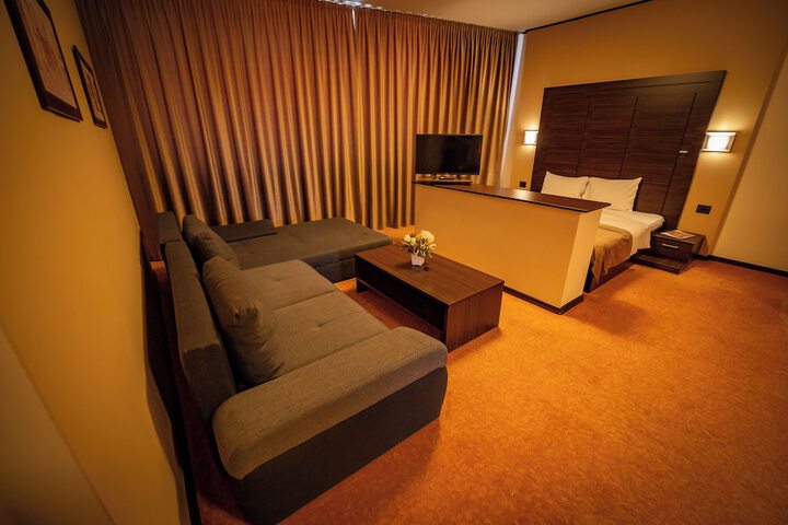 Room 7 of 58