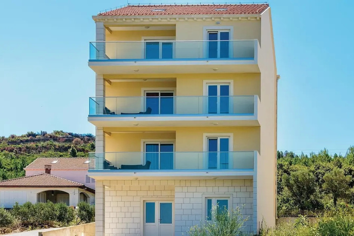 Amazing Home in Cavtat With Wifi and 1 Bedrooms