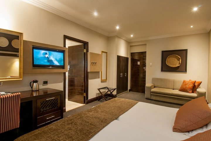Room 15 of 26