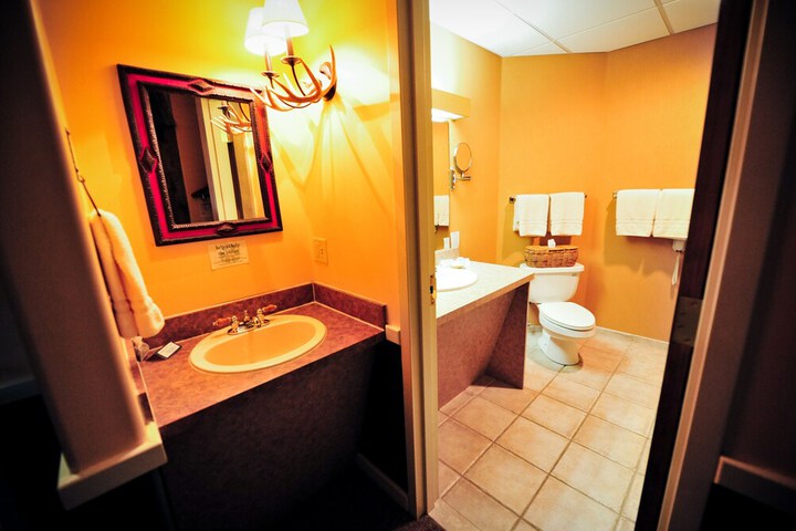 Room 170 of 259