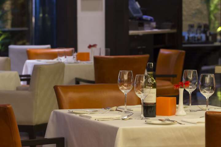 Dining 83 of 144