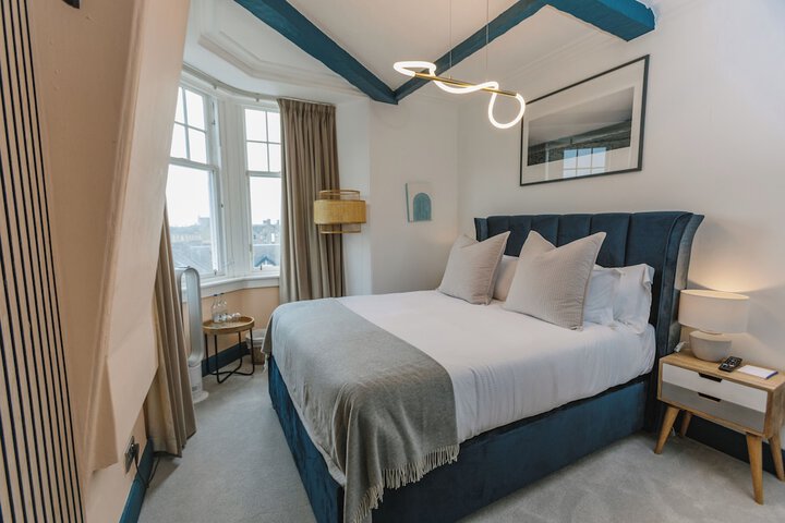 Room 11 of 21