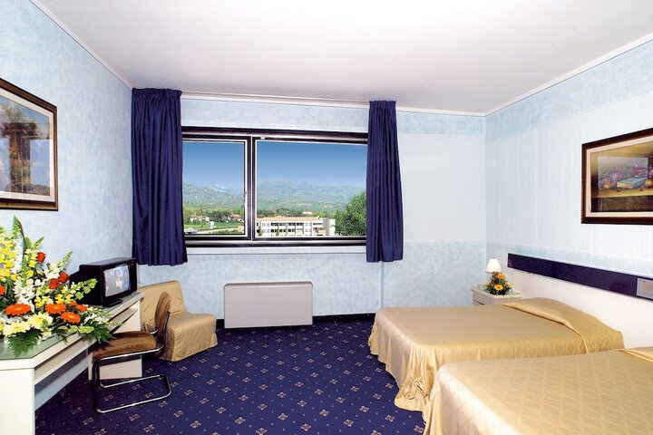 Room 4 of 47