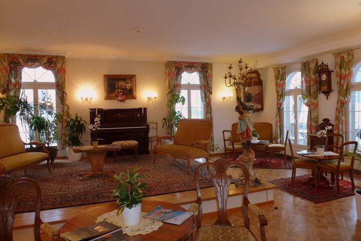Lobby sitting area