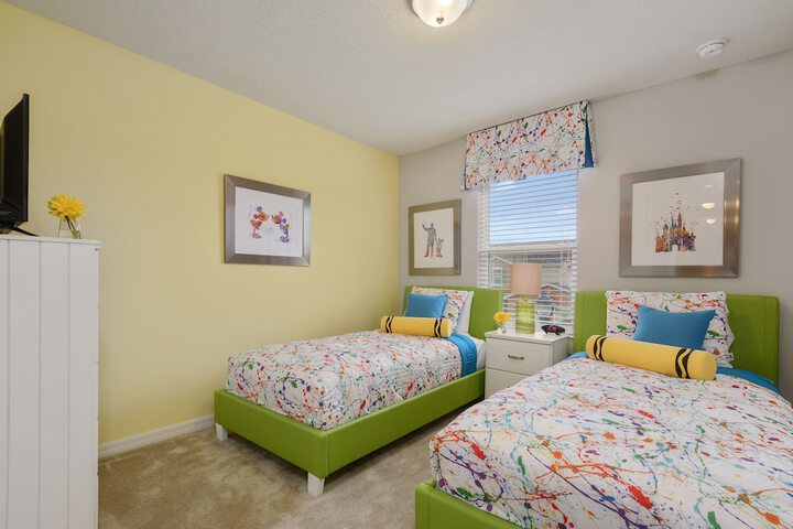 Room 4 of 27