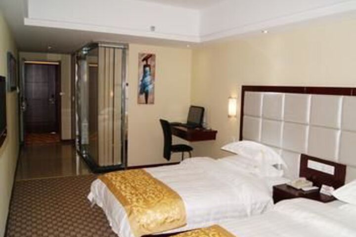Room 38 of 83
