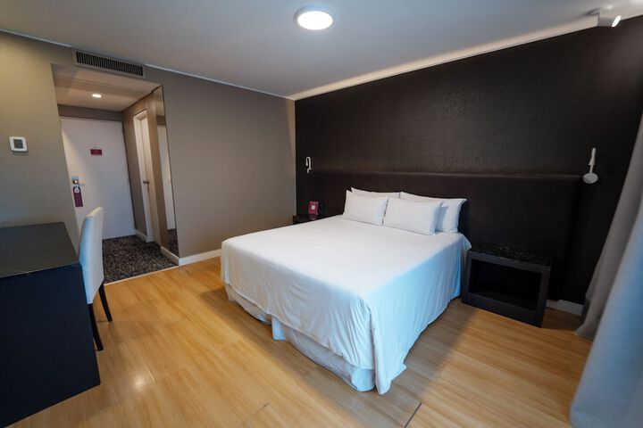 Room 16 of 43