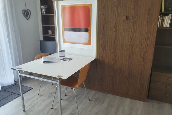 Room 5 of 27