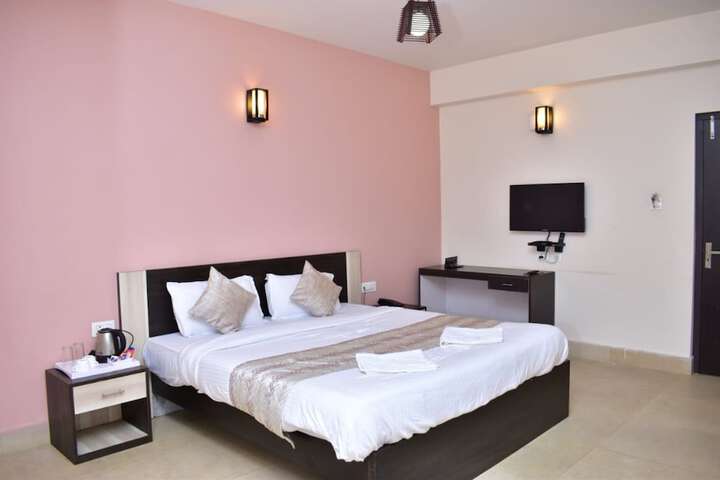 Room 7 of 20