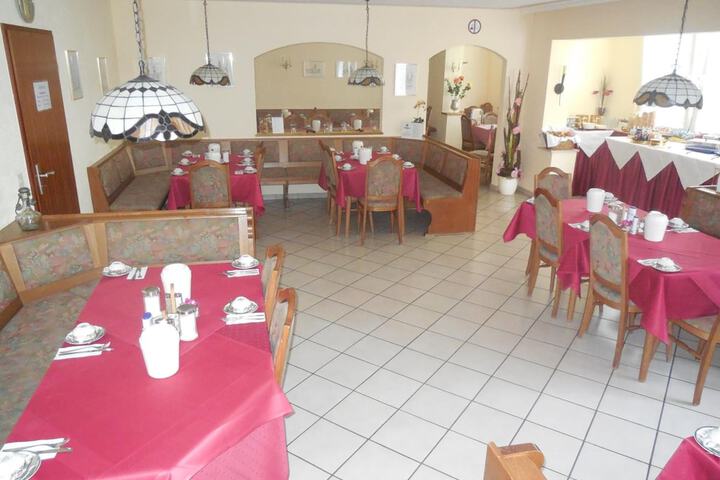 Dining Photos