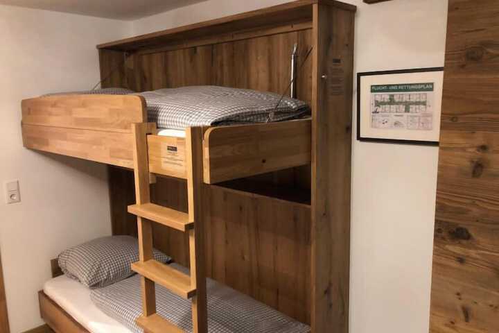 Room 11 of 19